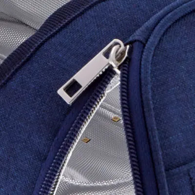 Two-way zipper, strong and durable.
